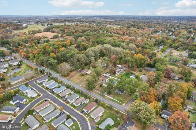 $379,900 | 1099 J F K Drive, North Wales, PA 19454