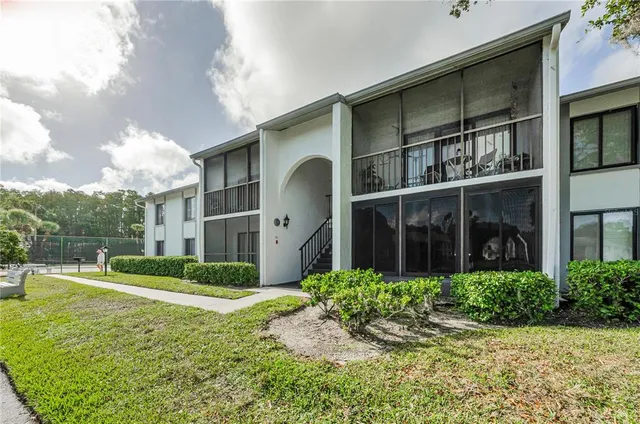 a view of livingroom with an empty space