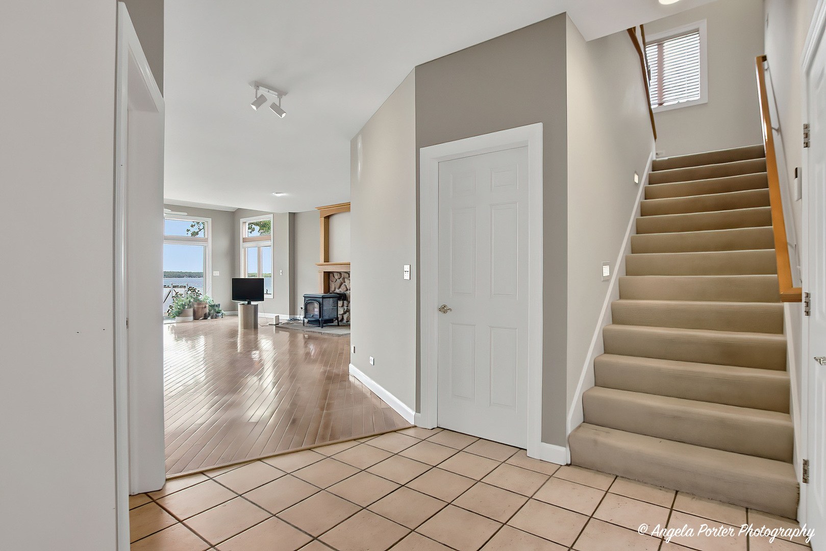 35166 Lake Shore Road Ingleside, IL 60041 - Photo 9 of 39 a view of a hallway view with staircase