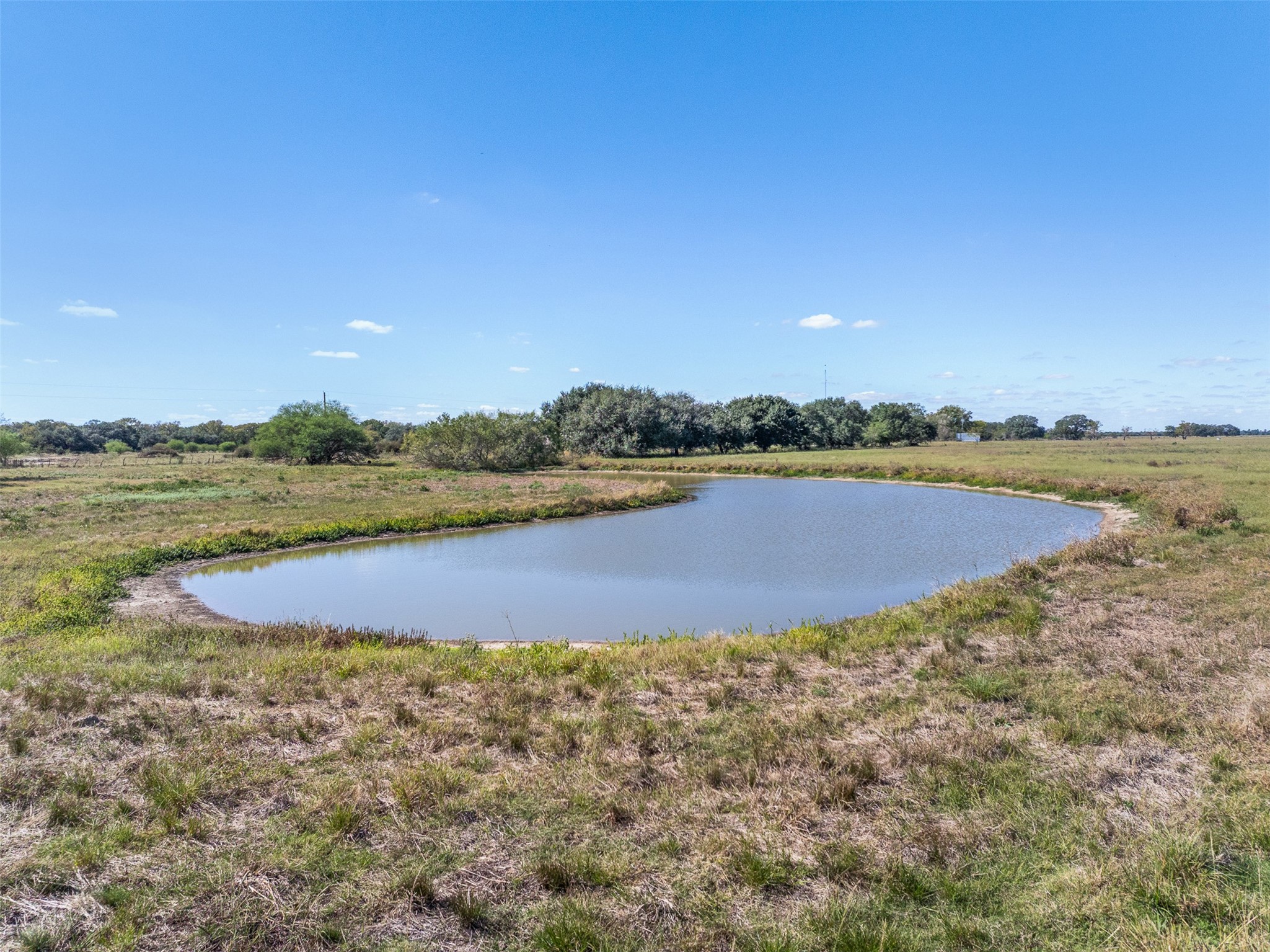 4231 Johnston Road Wallis, TX 77485 - Photo 37 of 43 a view of an ocean and city