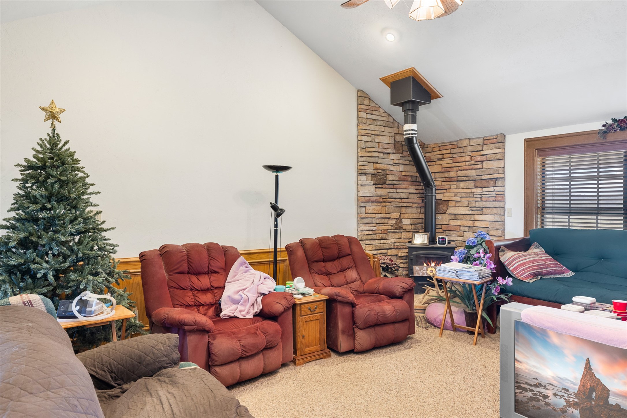 4231 Johnston Road Wallis, TX 77485 - Photo 10 of 43 a living room with furniture