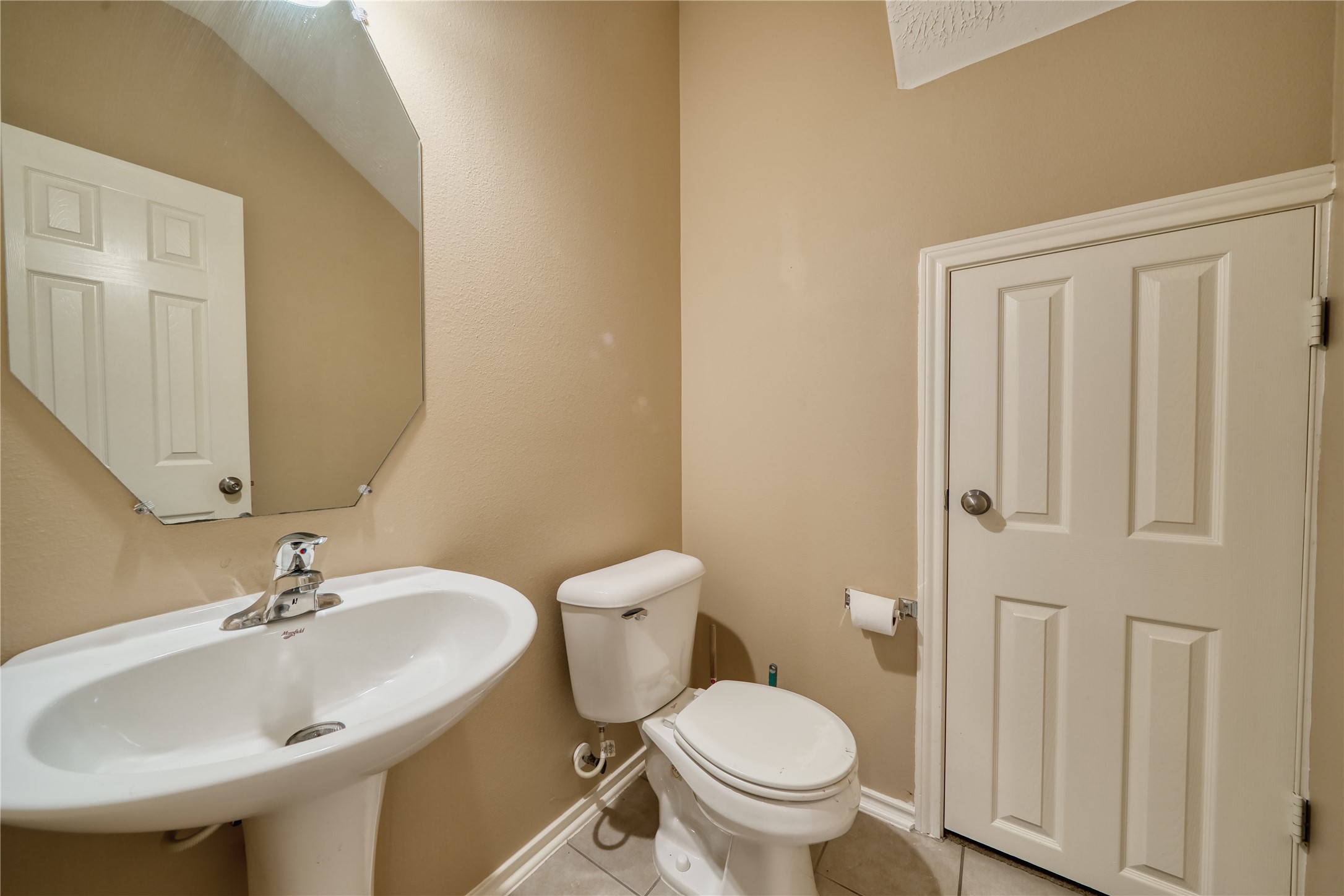 2831 Hackamore Hollow Lane Houston, TX 77014 - Photo 15 of 36