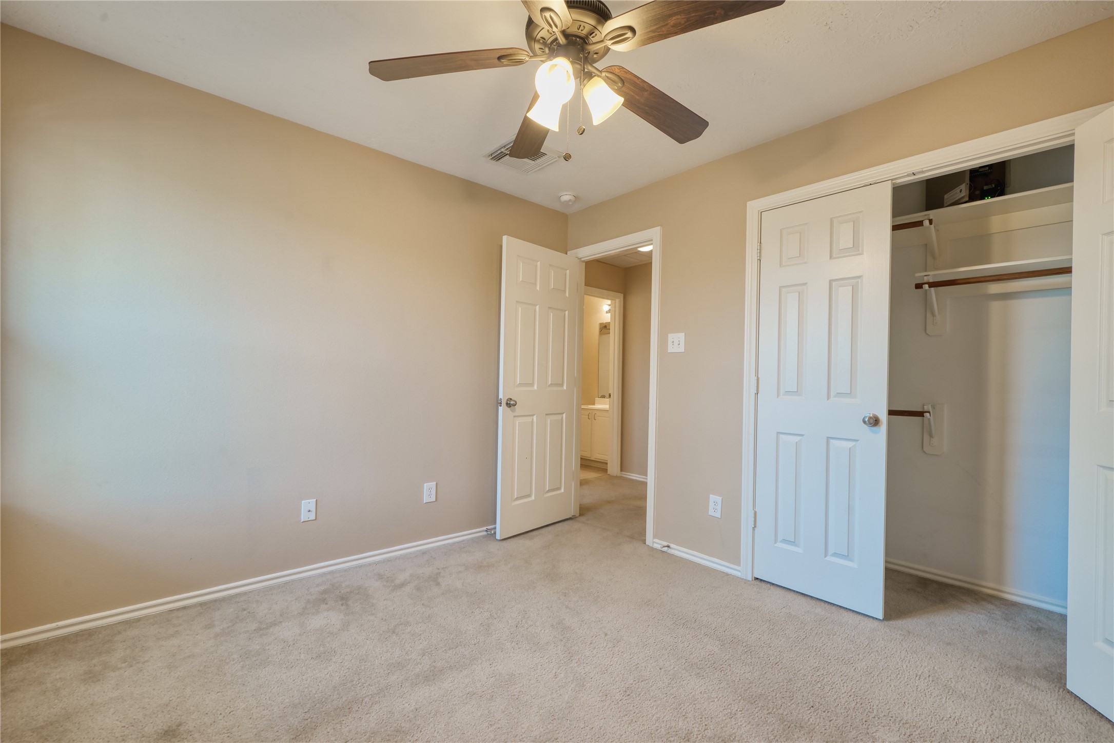 2831 Hackamore Hollow Lane Houston, TX 77014 - Photo 19 of 36