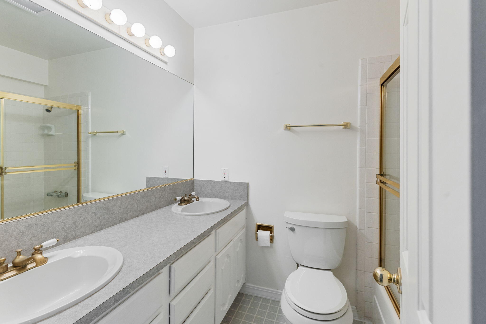495 Chestnut Street, Unit 19 Ashland, OR 97520 - Photo 15 of 25 24-web-or-mls-495-chestnut-st-19