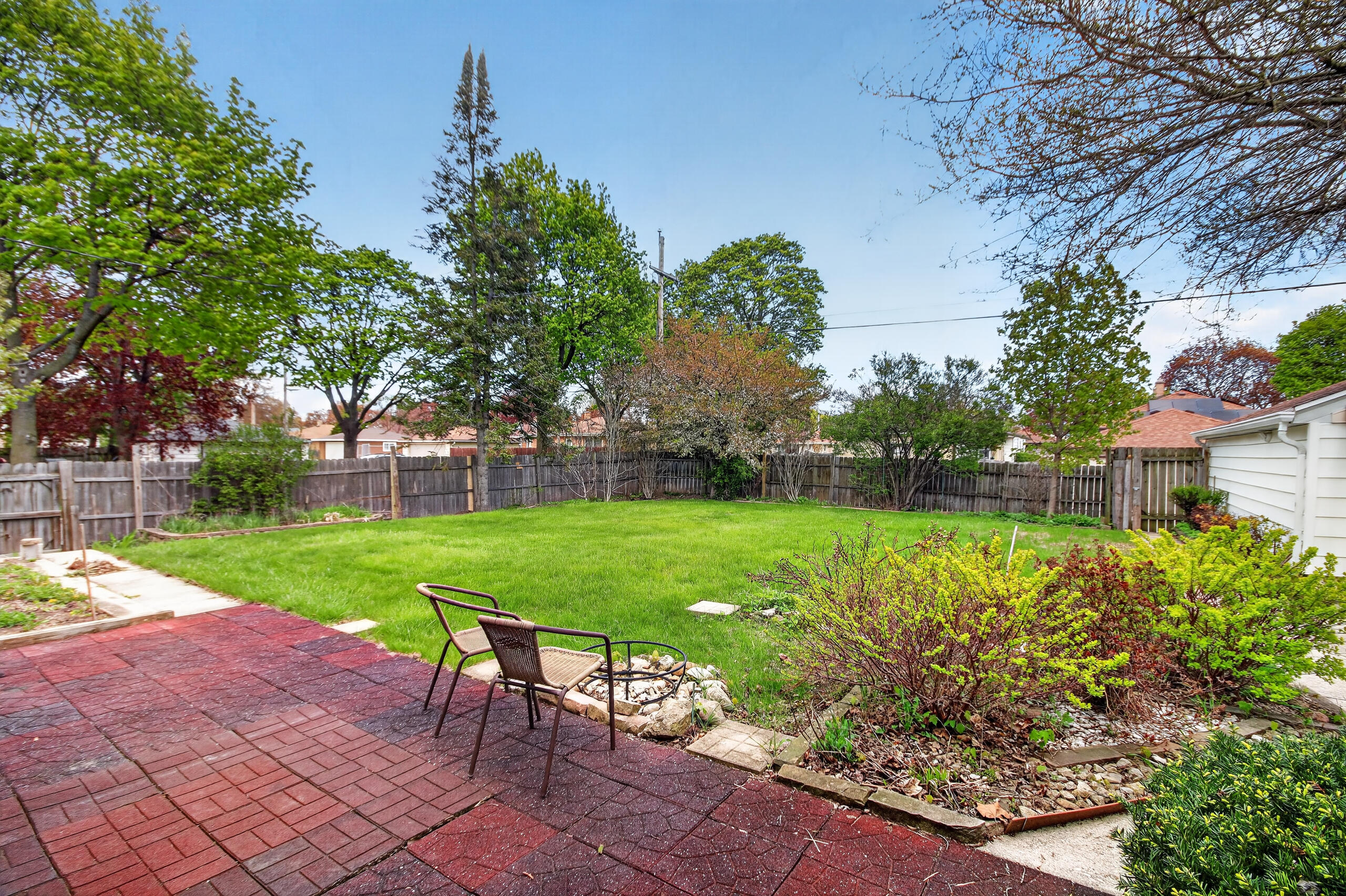 4076 North 90th Street Milwaukee, WI 53222 - Photo 46 of 50 4076 N 90th St - Backyard View 1