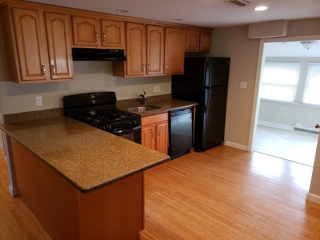 59 Marion Road Scituate, MA 02066 - Photo 9 of 20