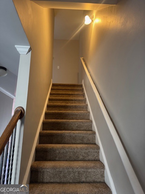 9052 Bayross Cir Point Atlanta, GA 30344 - Photo 11 of 34