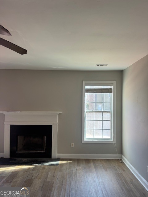9052 Bayross Cir Point Atlanta, GA 30344 - Photo 7 of 34