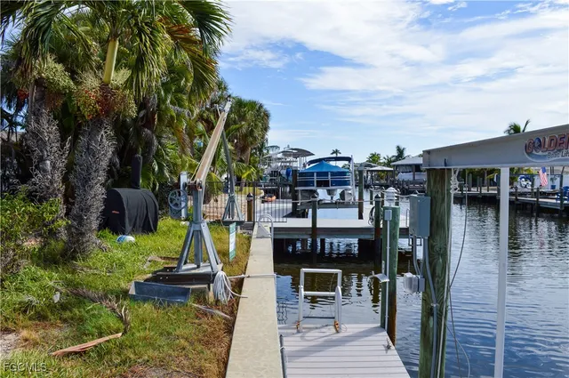 $650,000 | 206 Ibis Street, Fort Myers Beach, FL 33931