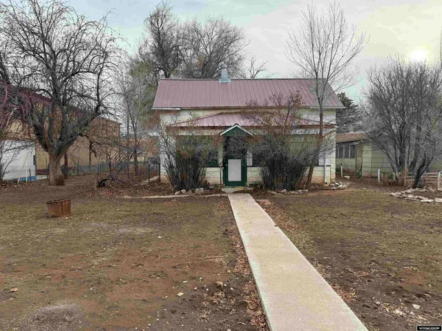 $80,000 | 635 Big Horn Street, Thermopolis, WY 82443