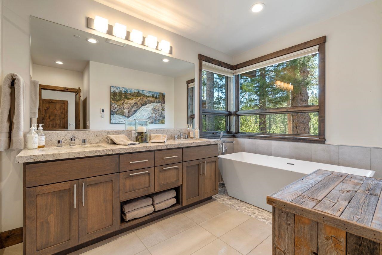 11551 Ghirard Road Truckee, CA 96161 - Photo 12 of 28 Gallery Image 12