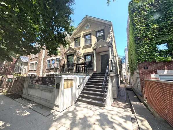 $4,000 | 1835 North Bissell Street, Unit 1F, Chicago, IL 60614