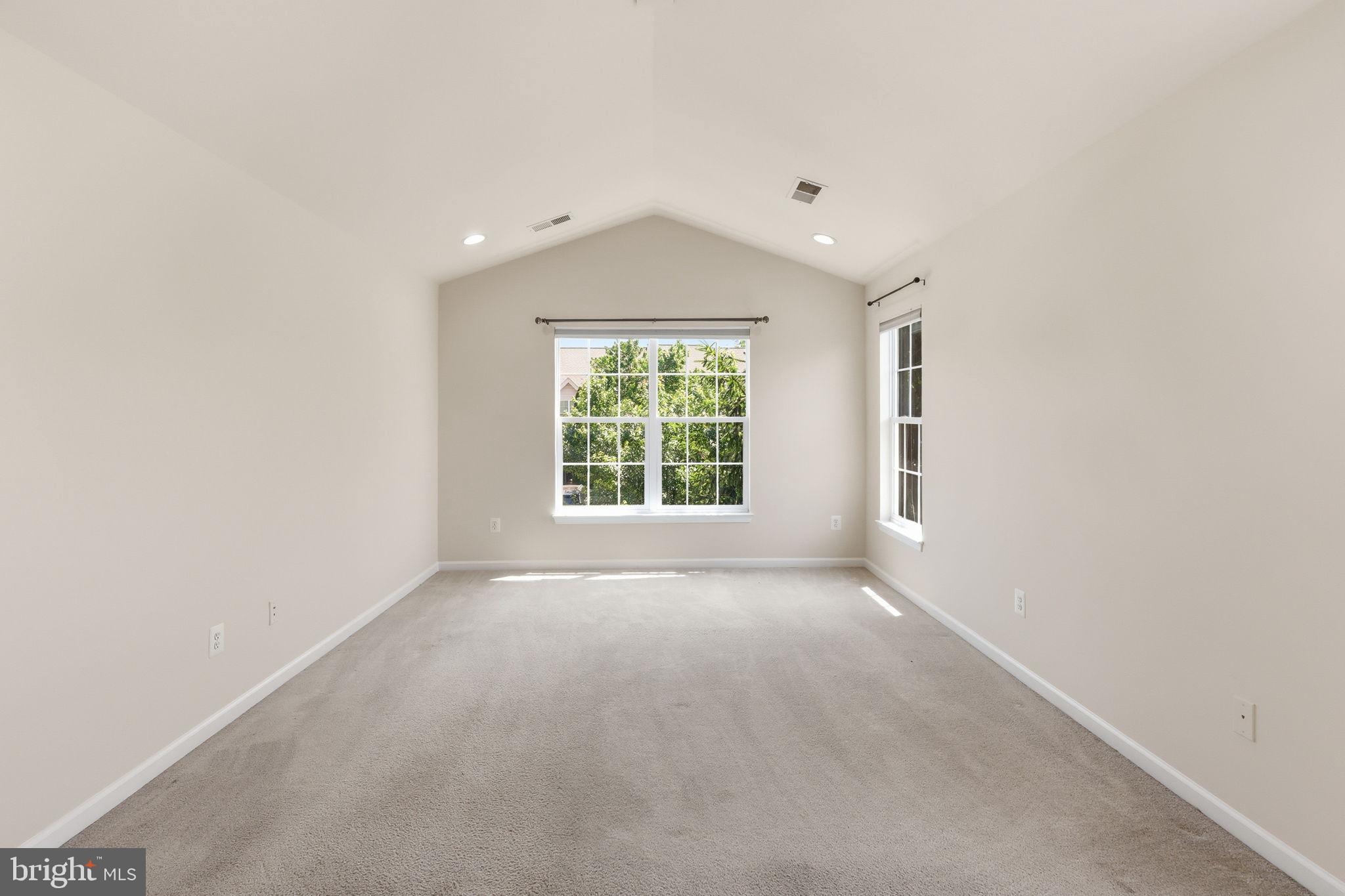 19617 Edgemont Square Ashburn, VA 20147 - Photo 28 of 65 Primary Bedroom