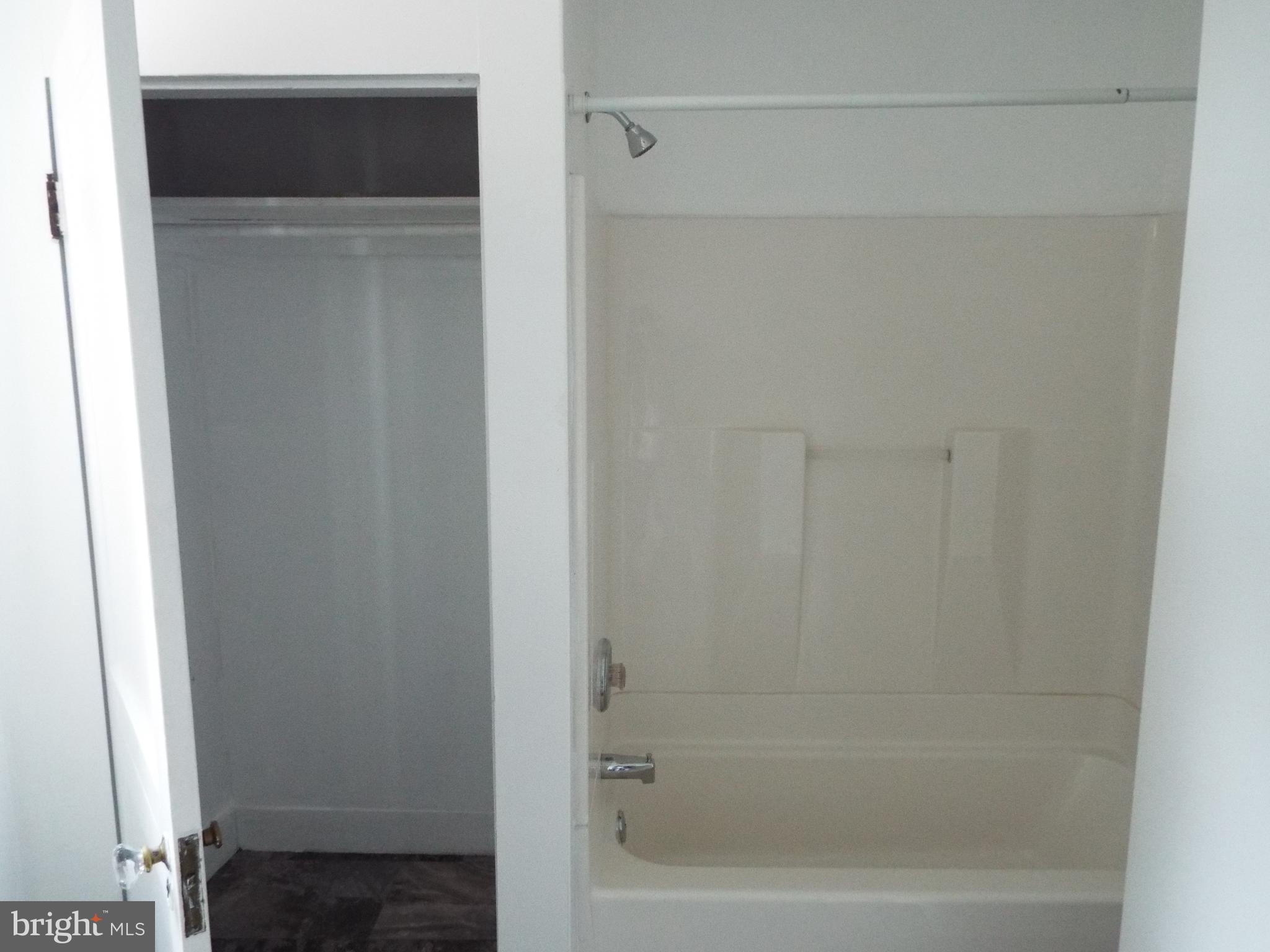 110 Hanover Road Reisterstown, MD 21136 - Photo 25 of 97 First floor full bathroom