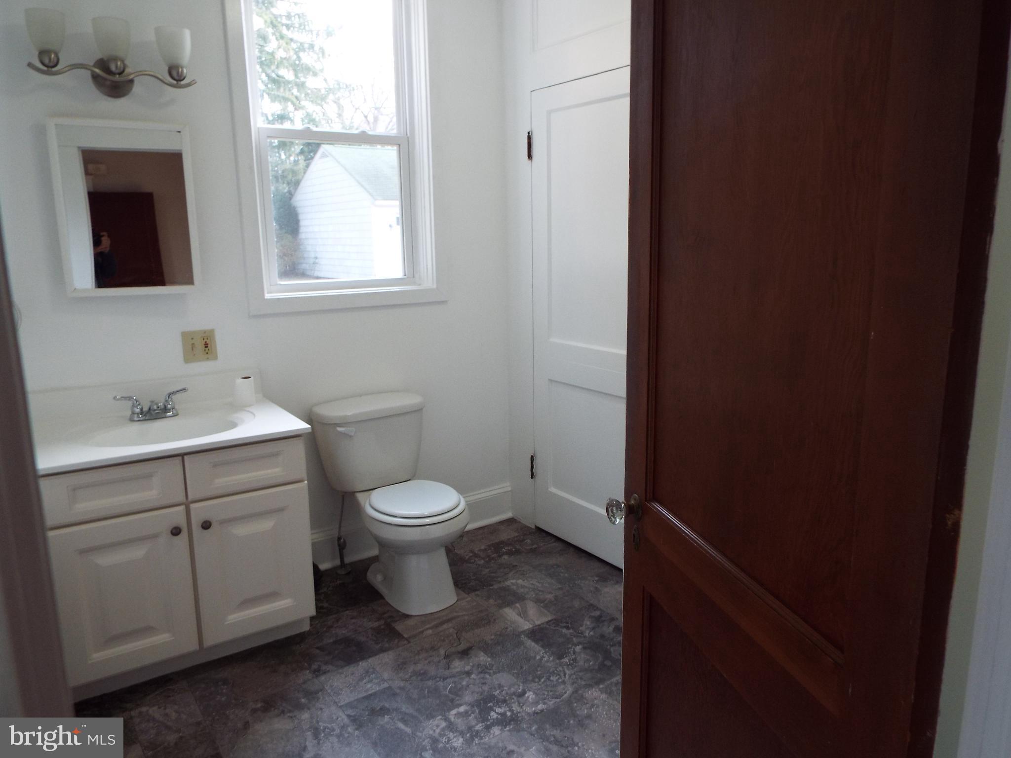 110 Hanover Road Reisterstown, MD 21136 - Photo 26 of 97 First floor full bathroom