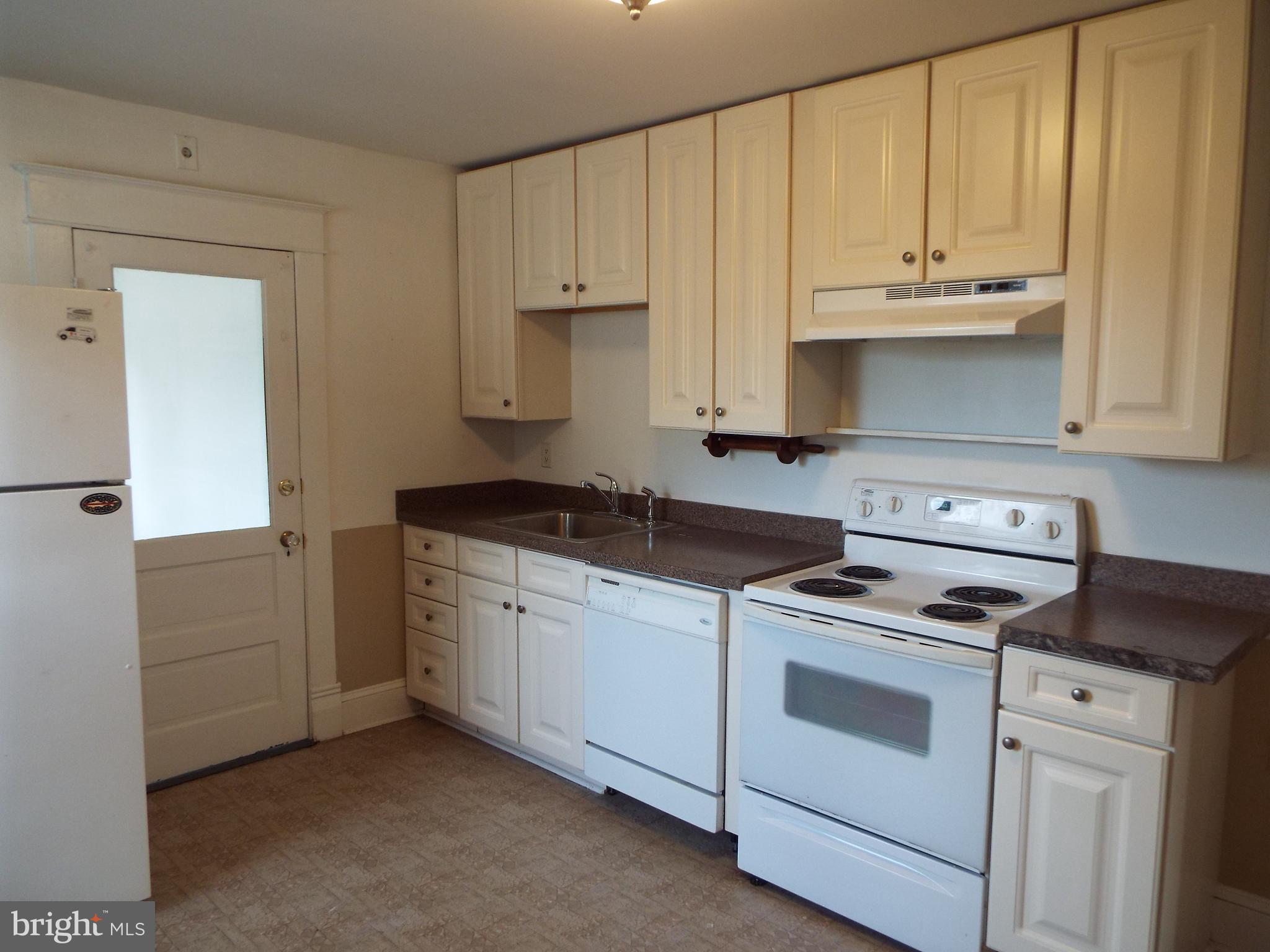 110 Hanover Road Reisterstown, MD 21136 - Photo 31 of 97 2nd floor kitchen