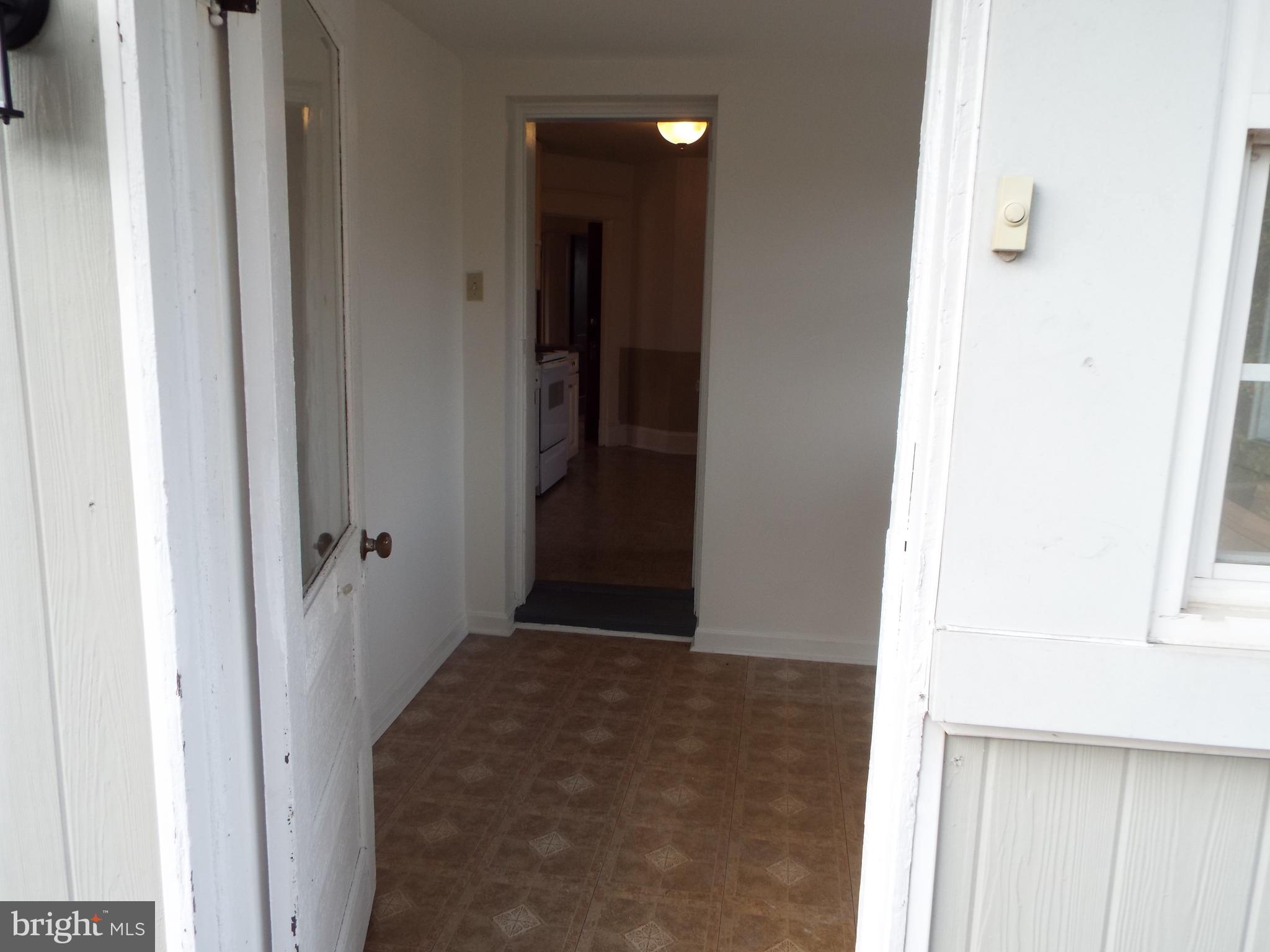 110 Hanover Road Reisterstown, MD 21136 - Photo 34 of 97 2nd floor mudroom/ rear entrance