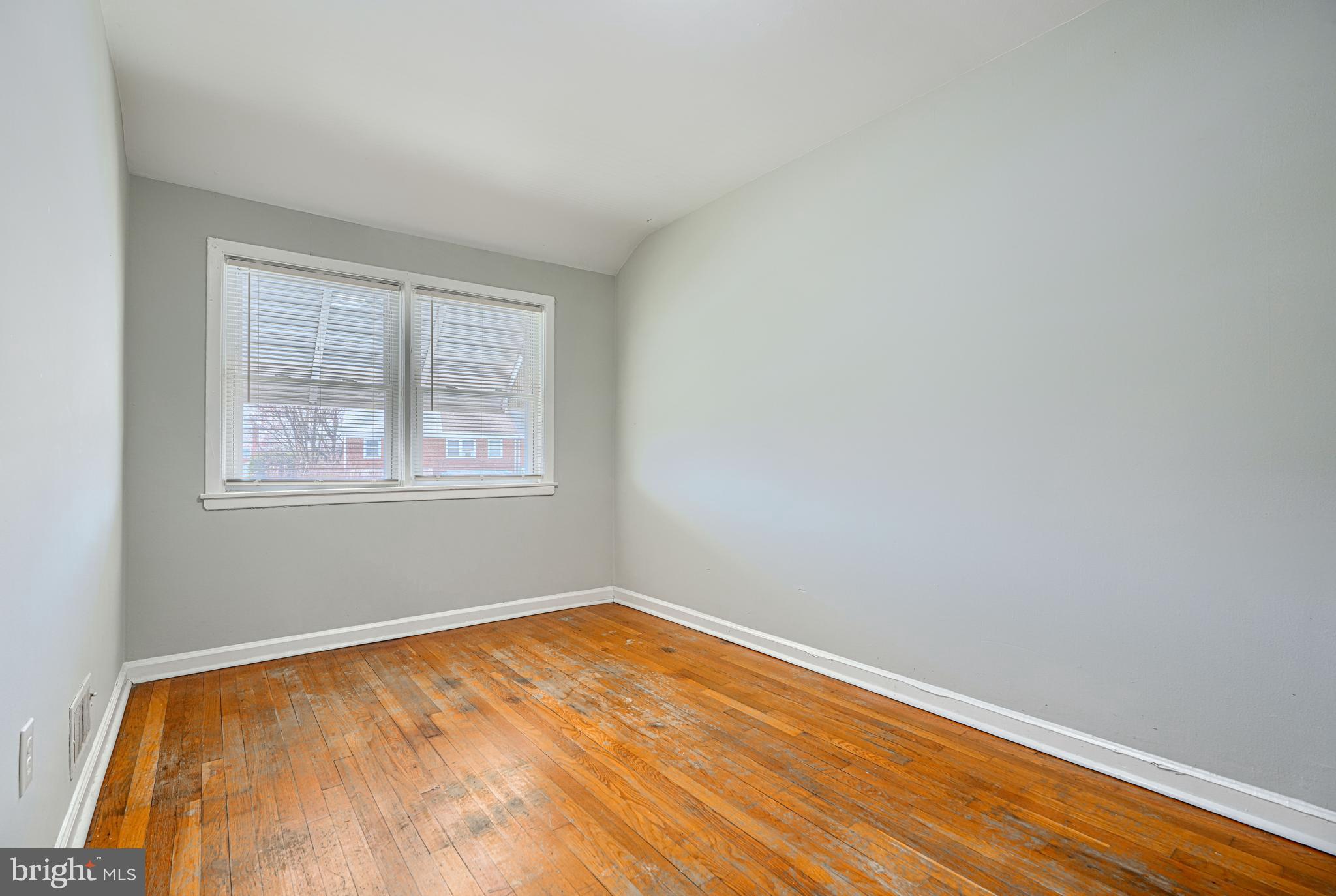 2073 Jasmine Road Baltimore, MD 21222 - Photo 12 of 29 Primary Bedroom
