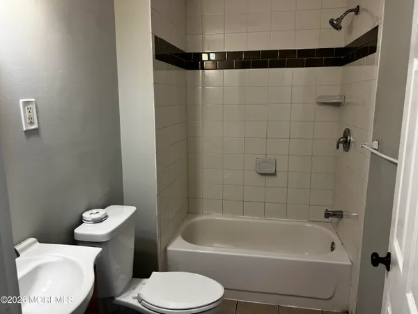 $3,200 | 1221 9th Avenue, Unit 3, Neptune Township, NJ 07753