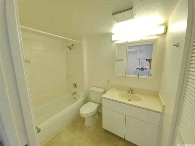 $2,200 | 1133 Waimanu Street, Unit 705, Honolulu, HI 96814