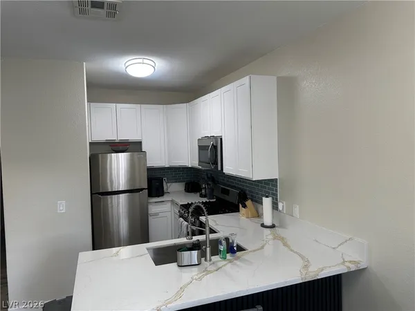 $1,830 | 4730 East Craig Road, Unit 1043, Las Vegas, NV 89115