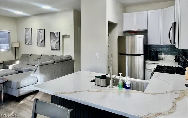 $1,830 | 4730 East Craig Road, Unit 1043, Las Vegas, NV 89115