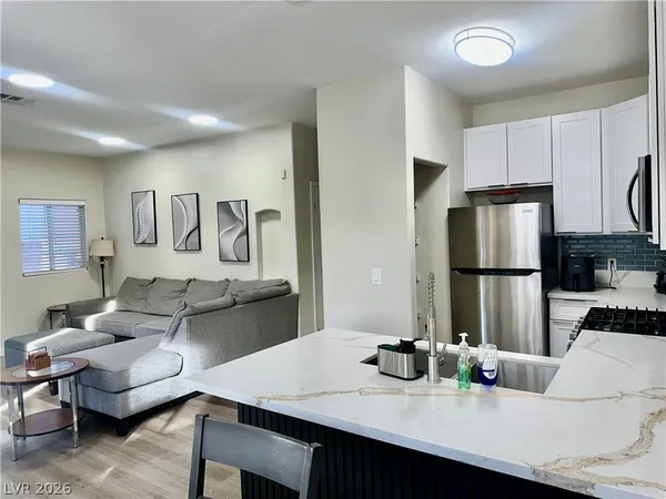 $1,830 | 4730 East Craig Road, Unit 1043, Las Vegas, NV 89115