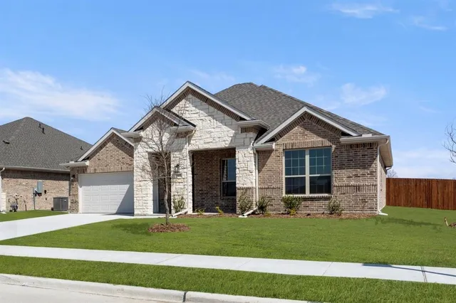 $384,040 | 541 San Angelo Drive, Forney, TX 75126