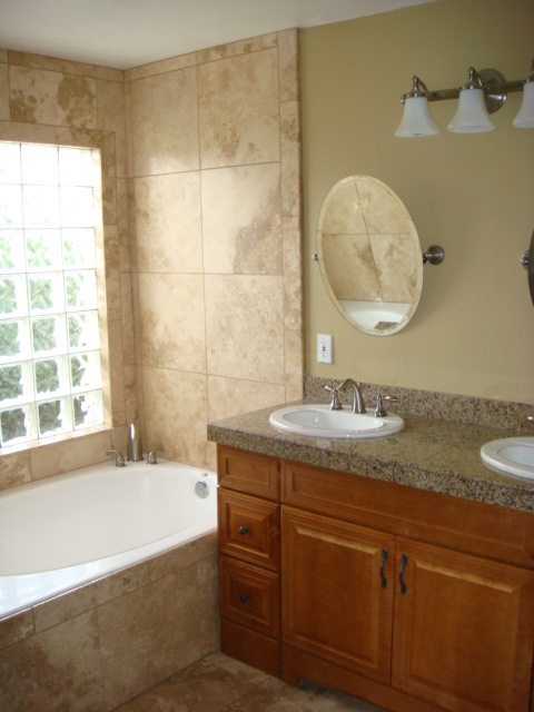 1407 East Coronado Road Phoenix, AZ 85006 - Photo 4 of 5 masterbath