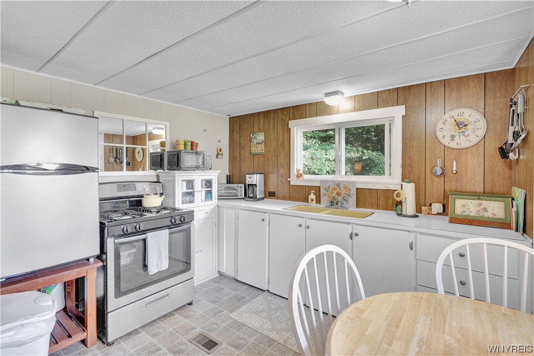 5560 Ackerman Hill Road Amity, NY 14813 - Photo 8 of 32