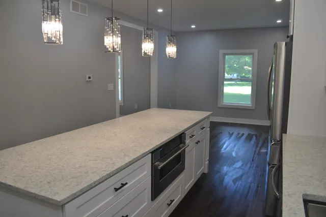 $3,800 | 5581 East Main Street, Kalamazoo, MI 49048