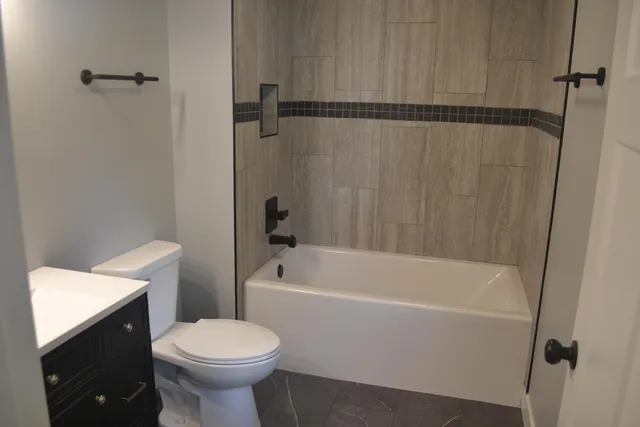 $3,800 | 5581 East Main Street, Kalamazoo, MI 49048