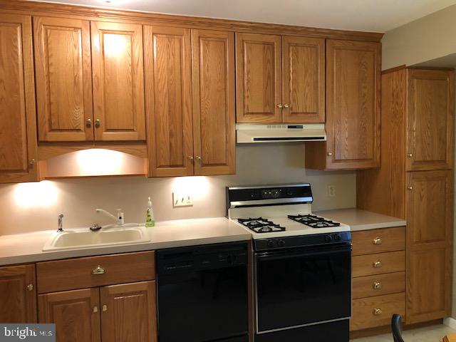 2916 State Hill Road, Unit C5 Reading, PA 19610 - Photo 8 of 23 Custom Under Counter Lighting