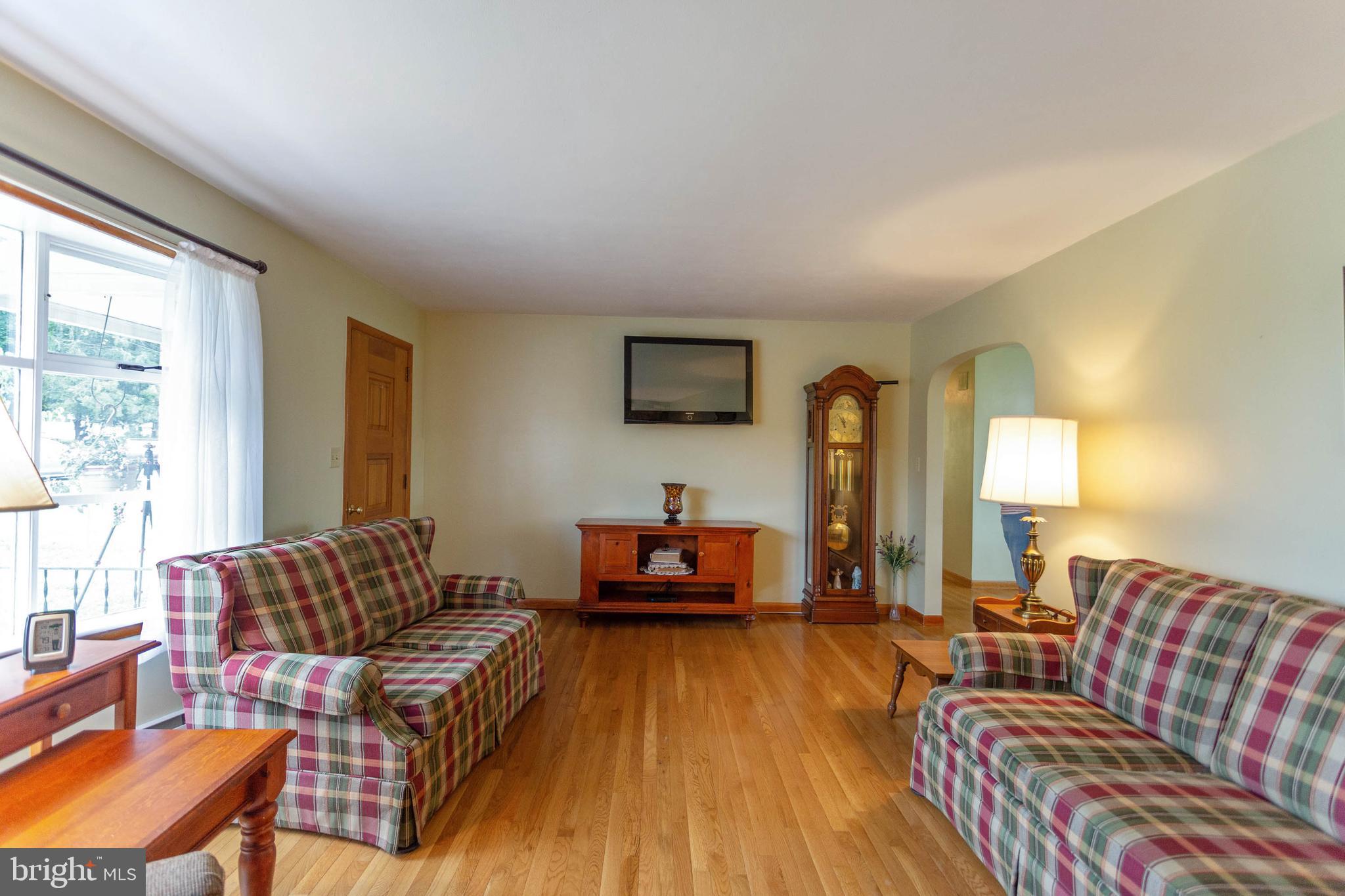 2890 Pleasant Hill Road Hanover, PA 17331 - Photo 8 of 45 Family Room