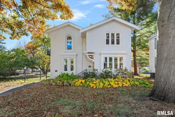 $299,900 | 839 Grove Street, Jacksonville, IL 62650