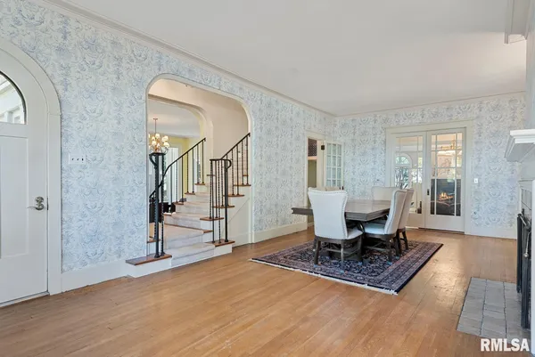 $299,900 | 839 Grove Street, Jacksonville, IL 62650