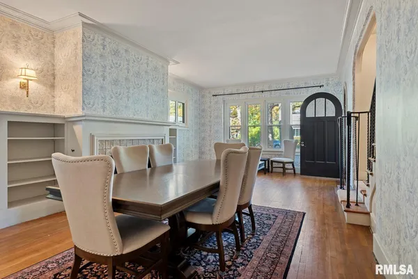 $299,900 | 839 Grove Street, Jacksonville, IL 62650