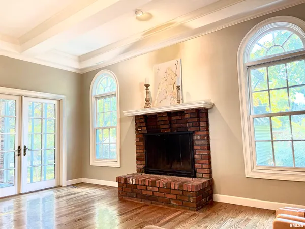 $299,900 | 839 Grove Street, Jacksonville, IL 62650
