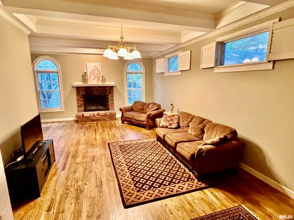 $299,900 | 839 Grove Street, Jacksonville, IL 62650