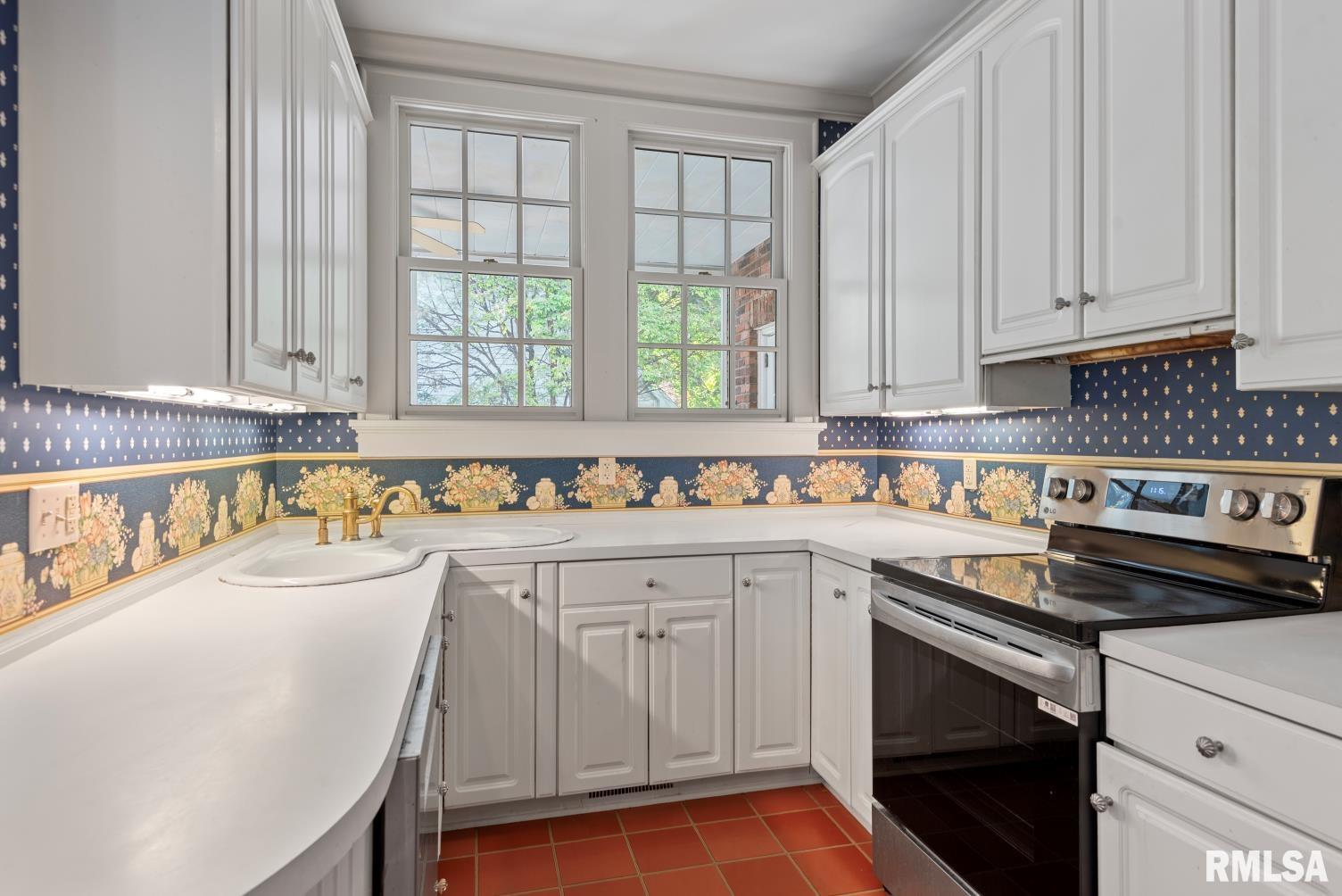 839 Grove Street Jacksonville, IL 62650 - Photo 32 of 72