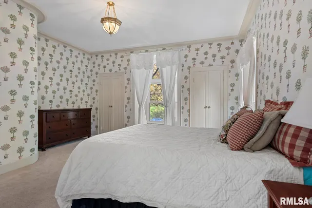 $324,900 | 839 Grove Street, Jacksonville, IL 62650