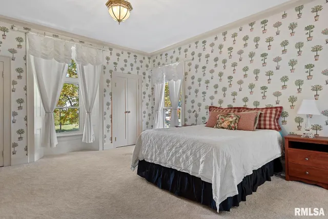 $324,900 | 839 Grove Street, Jacksonville, IL 62650