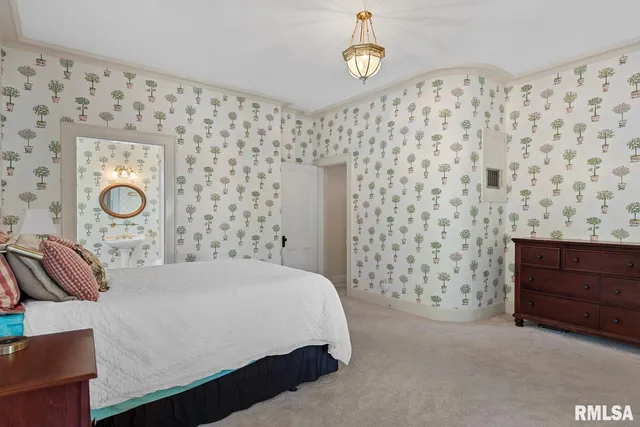 $324,900 | 839 Grove Street, Jacksonville, IL 62650