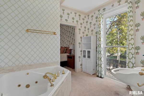 $299,900 | 839 Grove Street, Jacksonville, IL 62650