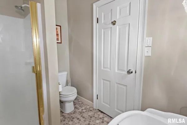 $299,900 | 839 Grove Street, Jacksonville, IL 62650