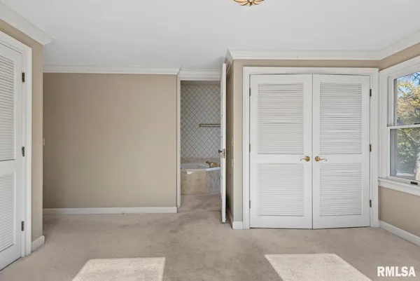 $299,900 | 839 Grove Street, Jacksonville, IL 62650