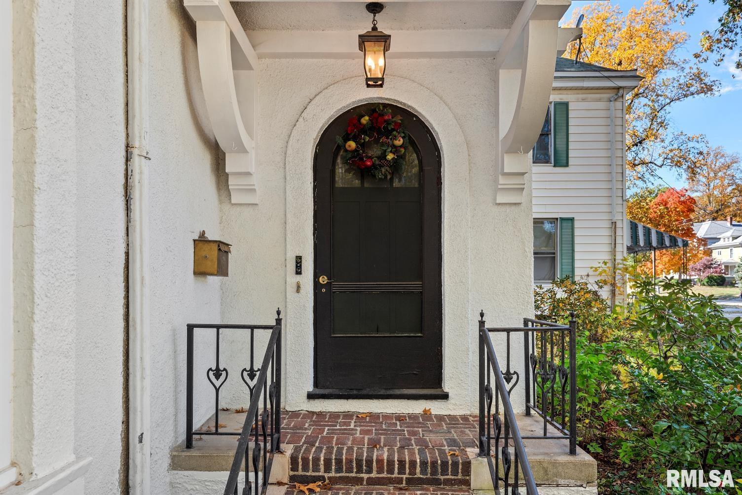 839 Grove Street Jacksonville, IL 62650 - Photo 5 of 72