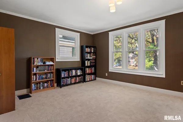 $299,900 | 839 Grove Street, Jacksonville, IL 62650