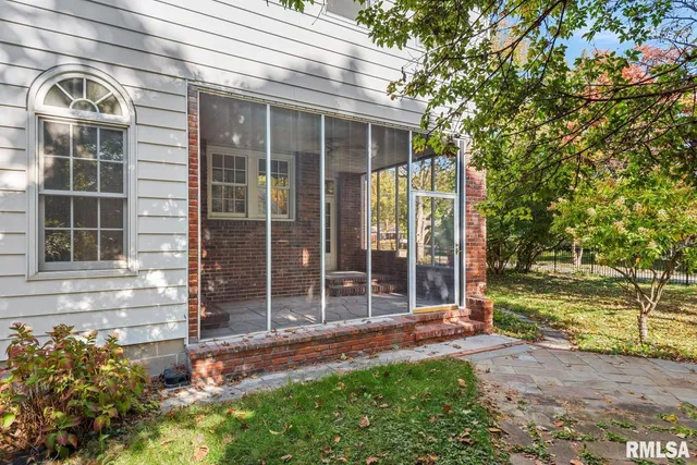 $324,900 | 839 Grove Street, Jacksonville, IL 62650