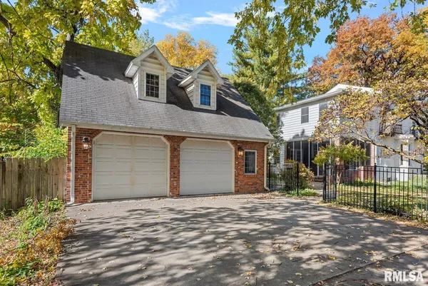 $299,900 | 839 Grove Street, Jacksonville, IL 62650